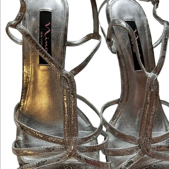 Nina New York  Silver Kitten Heel sandals Sz 8.5 M crinkly look silver - Picture 2 of 6